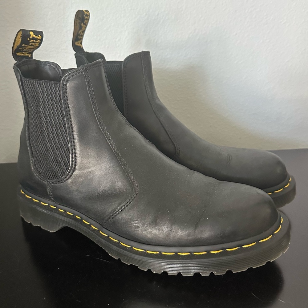Dr. Martens 2976 Chelsea Boots